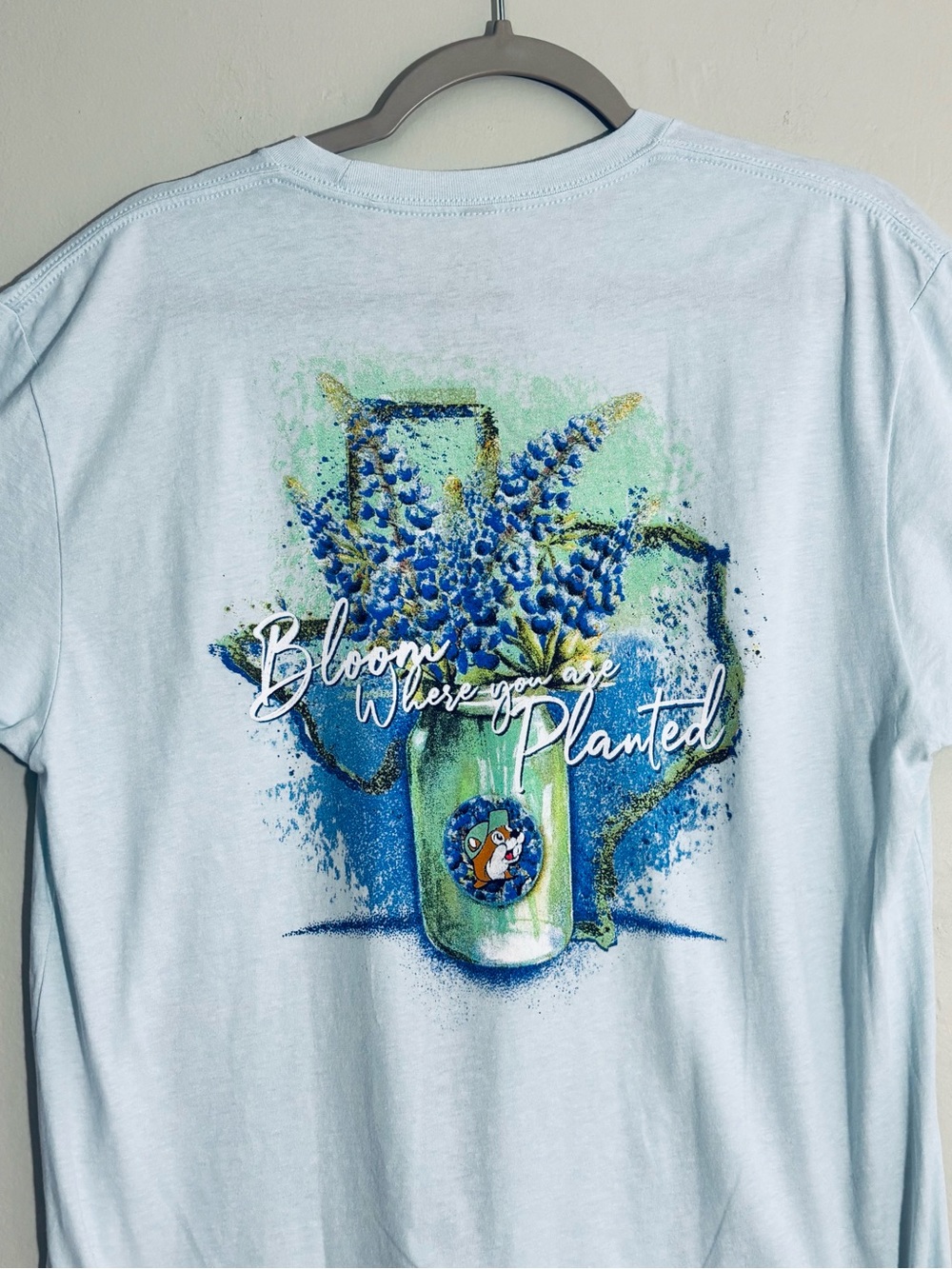 Buc-ee’s Texas “Bloom Where You Are Planted” tee L